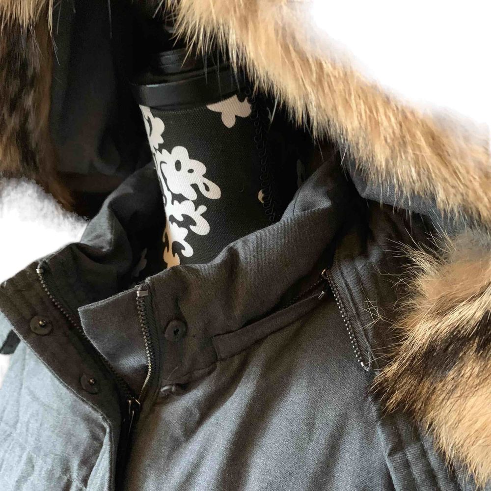 Tory Burch Gray Puffer Coat with Faux Fur Trim - Picture 5 of 8